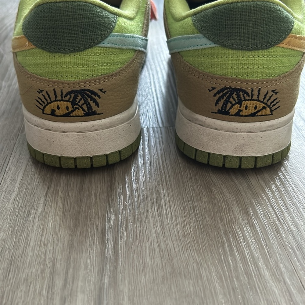 Nike Dunk Low Sun Club - Arctic Orange Sanded Gold - Picture 7 of 13